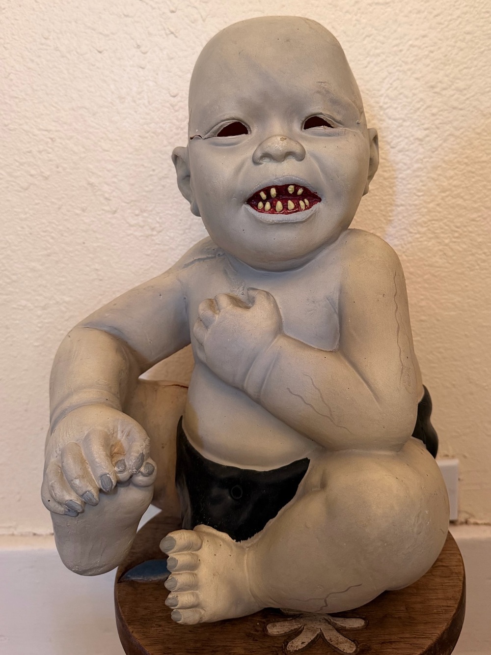 Rare Spirit Halloween 2011 The Runt Baby Scary Zombie Works Fair Condition READ